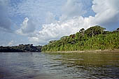 Canoe journey down the rivers of the Madre de Dios department in the Manu reserve